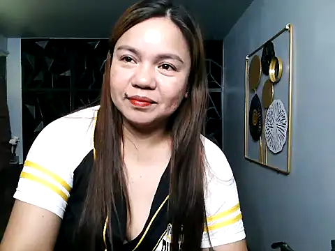 ambersmile online show from March 2, 2025, 9:10 am