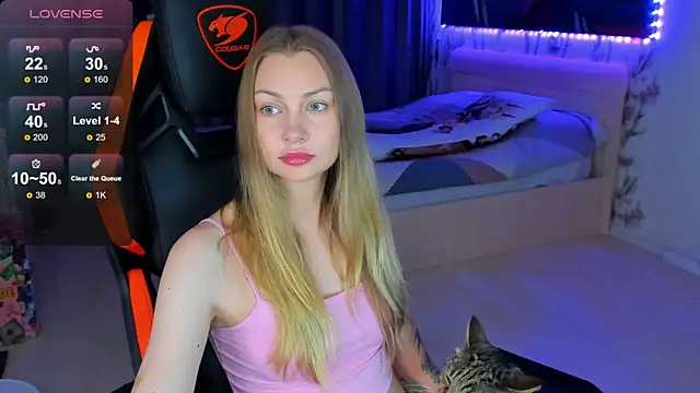 BiMolly online show from July 16, 2026, 8:37 pm
