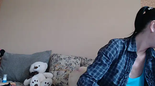 Snapshot of HotDreamm chatting on February 19, 2025, 2:34 pm HotDreamm online show from February 19, 2025, 2:34 pm