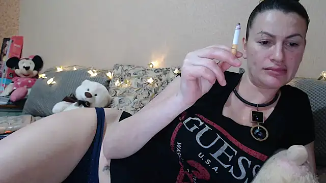 Snapshot of HotDreamm chatting on February 21, 2025, 11:21 pm HotDreamm online show from February 21, 2025, 11:21 pm