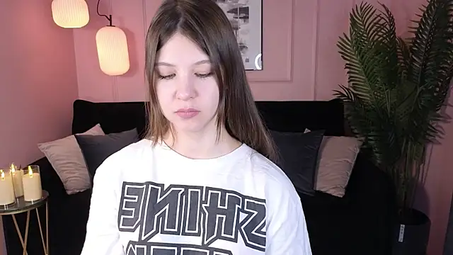 Snapshot of ElizaMild chatting on December 26, 2024, 4:47 pm ElizaMild online show from December 26, 2024, 4:47 pm