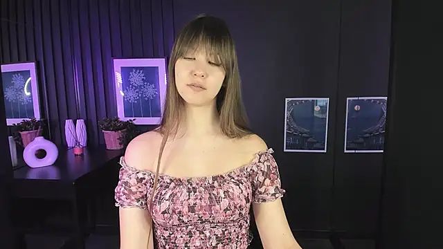 Snapshot of ElizaMild chatting on February 4, 2025, 4:39 pm ElizaMild online show from February 4, 2025, 4:39 pm