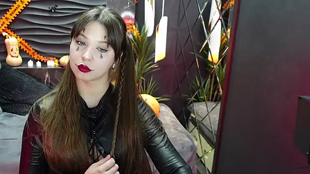 Snapshot of ElizaMild chatting on October 31, 2025, 1:23 pm ElizaMild online show from October 31, 2025, 1:23 pm