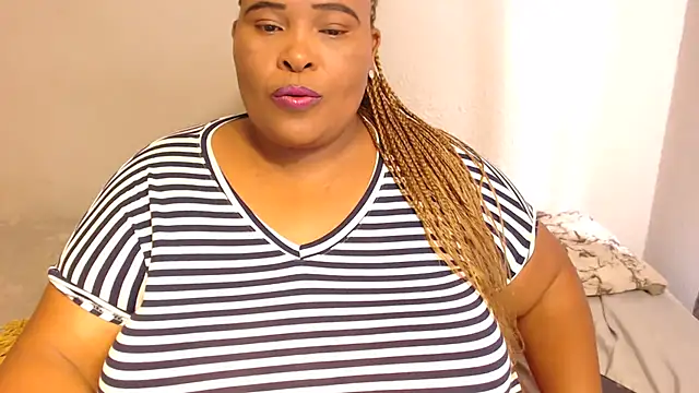 Snapshot of zandile chatting on January 6, 2025, 11:18 am zandile online show from January 6, 2025, 11:18 am