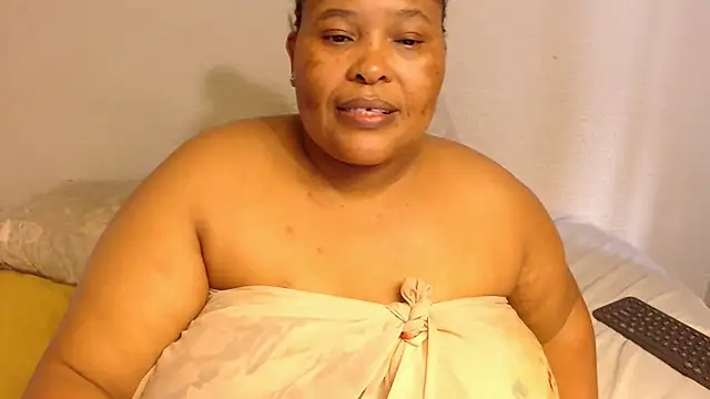 Snapshot of zandile chatting on January 27, 2025, 3:39 pm zandile online show from January 27, 2025, 3:39 pm