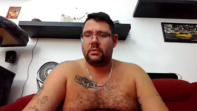 Snapshot of sexykevin17cm chatting on November 21, 2025, 3:54 pm sexykevin17cm online show from November 21, 2025, 3:54 pm