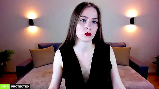 TheWoman   online show from September 23, 2025, 6:44 pm