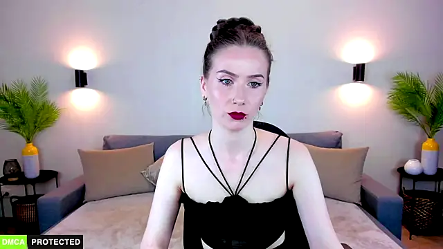 TheWoman   online show from May 21, 2026, 10:44 am