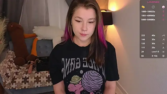 Mira Falls online show from September 9, 2025, 4:23 am