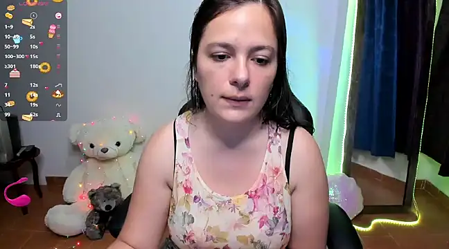 Snapshot of angelaagomez chatting on February 22, 2025, 12:27 am angelaagomez online show from February 22, 2025, 12:27 am
