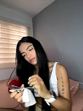 Sammy pink online show from September 22, 2025, 1:02 pm