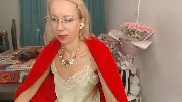LuxuryNika online show from October 10, 2025, 2:27 pm