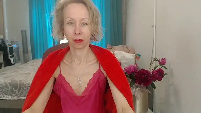 LuxuryNika online show from June 1, 2026, 8:05 am