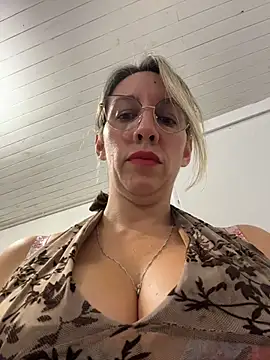 Snapshot of Gatitacarlita chatting on April 30, 2026, 9:30 pm Gatitacarlita online show from April 30, 2026, 9:30 pm