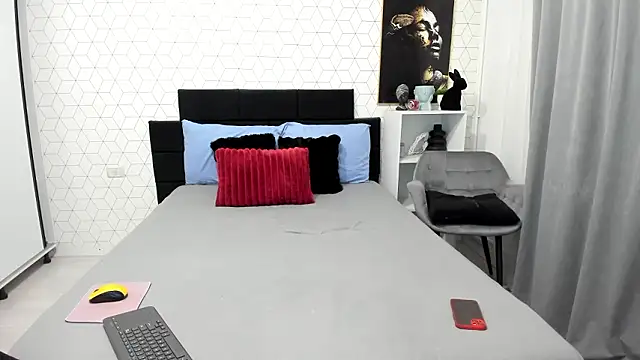 Snapshot of Heidix chatting on March 18, 2026, 5:21 am Heidix online show from March 18, 2026, 5:21 am