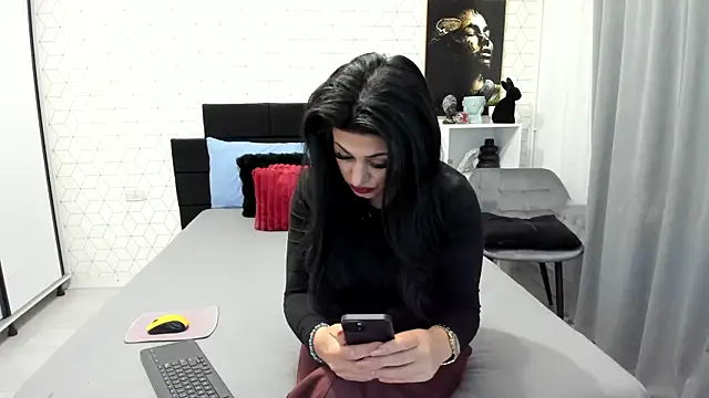 Snapshot of Heidix chatting on April 7, 2026, 3:07 am Heidix online show from April 7, 2026, 3:07 am