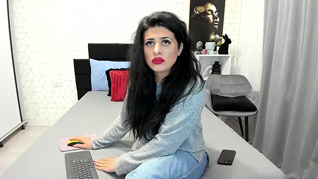 Snapshot of Heidix chatting on April 14, 2026, 4:40 am Heidix online show from April 14, 2026, 4:40 am