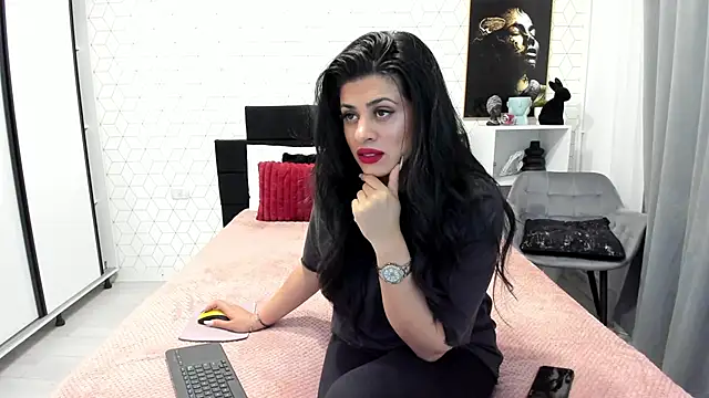 Heidix online show from May 18, 2026, 3:46 am