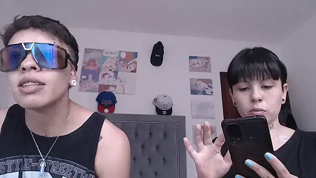 dulce maria x online show from February 22, 2025, 6:41 pm