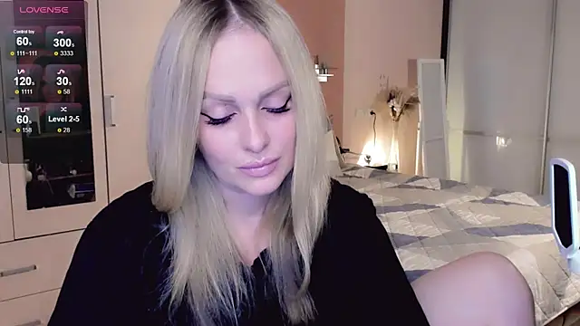Snapshot of Libby_Nora chatting on October 24, 2025, 1:07 pm Libby Nora online show from October 24, 2025, 1:07 pm
