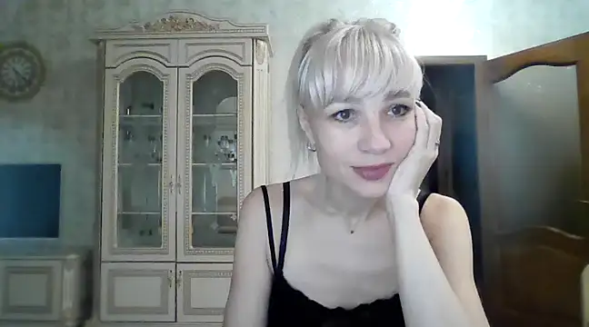 BarbaraKim online show from December 16, 2024, 2:27 pm