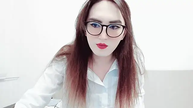 Snapshot of MinniMaksy chatting on December 7, 2024, 8:55 am MinniMaksy online show from December 7, 2024, 8:55 am