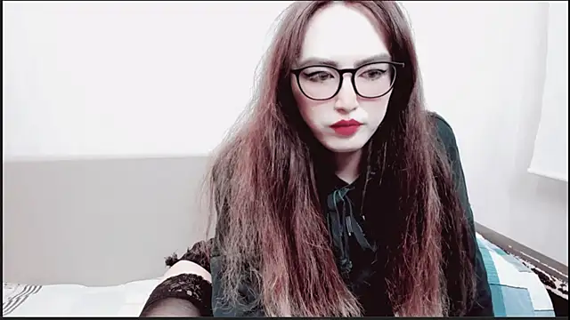 Snapshot of MinniMaksy chatting on February 22, 2025, 5:02 pm MinniMaksy online show from February 22, 2025, 5:02 pm