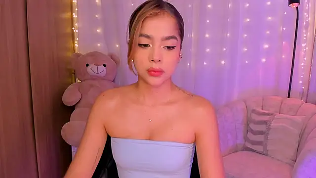 AmyDavis  online show from September 25, 2025, 12:36 am