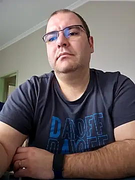 Andrew1900529 online show from December 10, 2024, 7:47 am