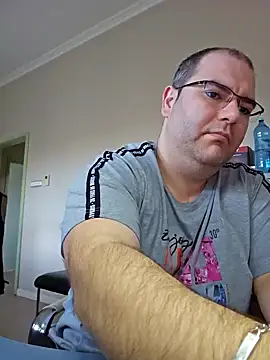 Andrew1900529 online show from January 28, 2025, 12:22 pm