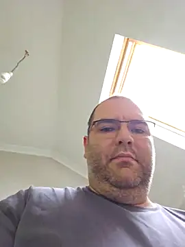 Andrew1900529 online show from March 10, 2025, 9:43 am