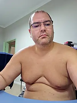 Andrew1900529 online show from September 26, 2025, 8:18 am