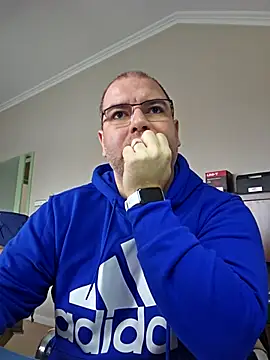 Andrew1900529 online show from January 14, 2026, 9:59 am