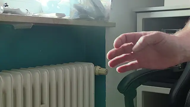 NylonHype online show from April 10, 2026, 1:38 pm