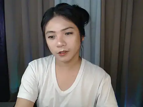 Kisses-For-You online show from January 18, 2026, 5:00 am