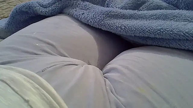 perescam online show from October 27, 2025, 6:23 pm