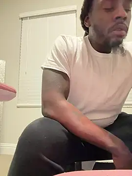 Snapshot of blue5455 chatting on February 25, 2025, 4:35 am blue5455 online show from February 25, 2025, 4:35 am