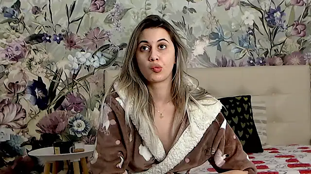 RoseDiamond06 online show from March 19, 2025, 7:06 pm