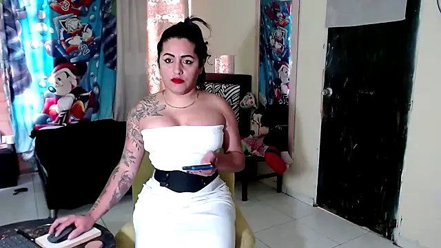 Snapshot of Sashaferrari2000 chatting on October 29, 2025, 12:40 pm Sashaferrari2000 online show from October 29, 2025, 12:40 pm