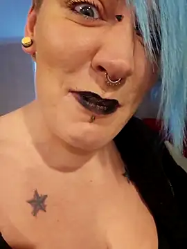 PinkTheHawk online show from April 26, 2026, 4:54 am