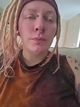 PinkTheHawk online show from June 16, 2026, 1:41 am