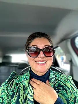 emma tour online show from November 18, 2025, 4:22 pm