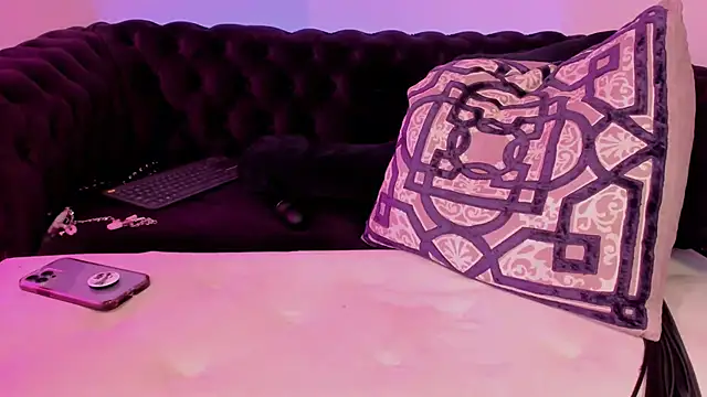 NatashaxoBangs online show from March 15, 2025, 5:37 pm