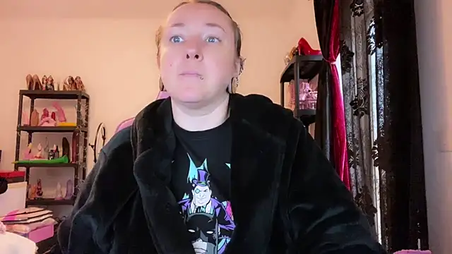 Snapshot of kisicaxx chatting on December 4, 2025, 11:41 am kisicaxx online show from December 4, 2025, 11:41 am