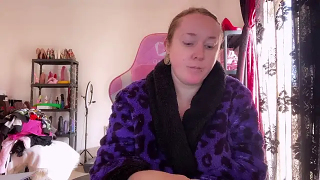 kisicaxx online show from January 17, 2026, 11:04 am