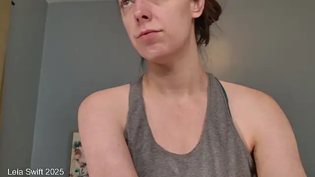 LeiaSwift online show from December 20, 2025, 11:50 am