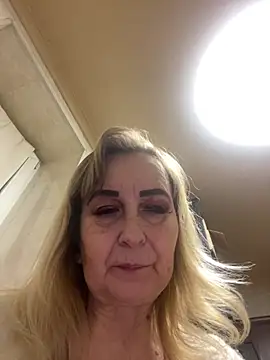 Irina2909xh online show from February 16, 2025, 8:00 pm