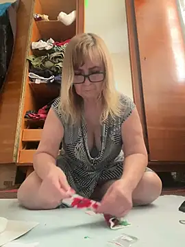 Snapshot of Irina2909@xh chatting on February 8, 2026, 10:51 am Irina2909xh online show from February 8, 2026, 10:51 am