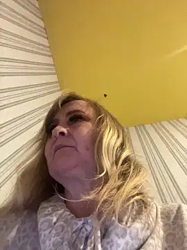 Snapshot of Irina2909@xh chatting on February 12, 2026, 10:27 pm Irina2909xh online show from February 12, 2026, 10:27 pm