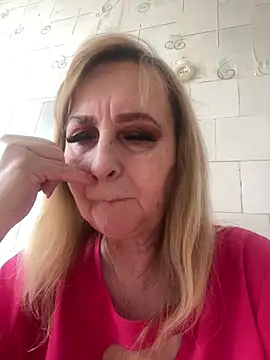 Snapshot of Irina2909@xh chatting on February 16, 2026, 11:17 am Irina2909xh online show from February 16, 2026, 11:17 am